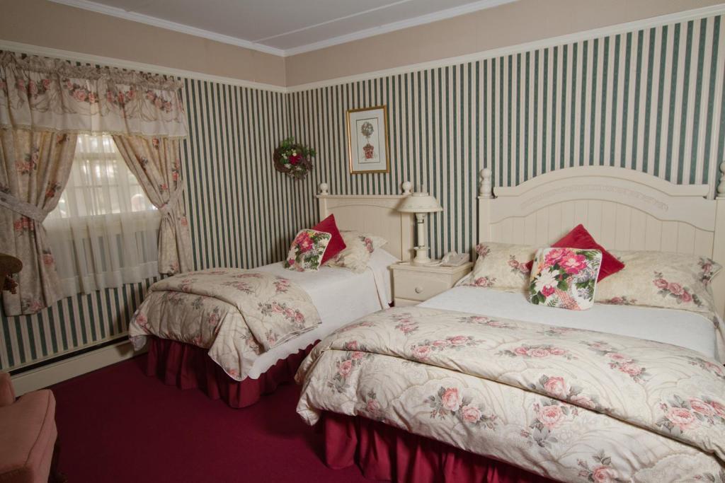 וולפוויל Victoria'S Historic Inn מראה חיצוני תמונה