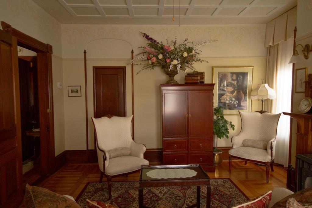 וולפוויל Victoria'S Historic Inn מראה חיצוני תמונה