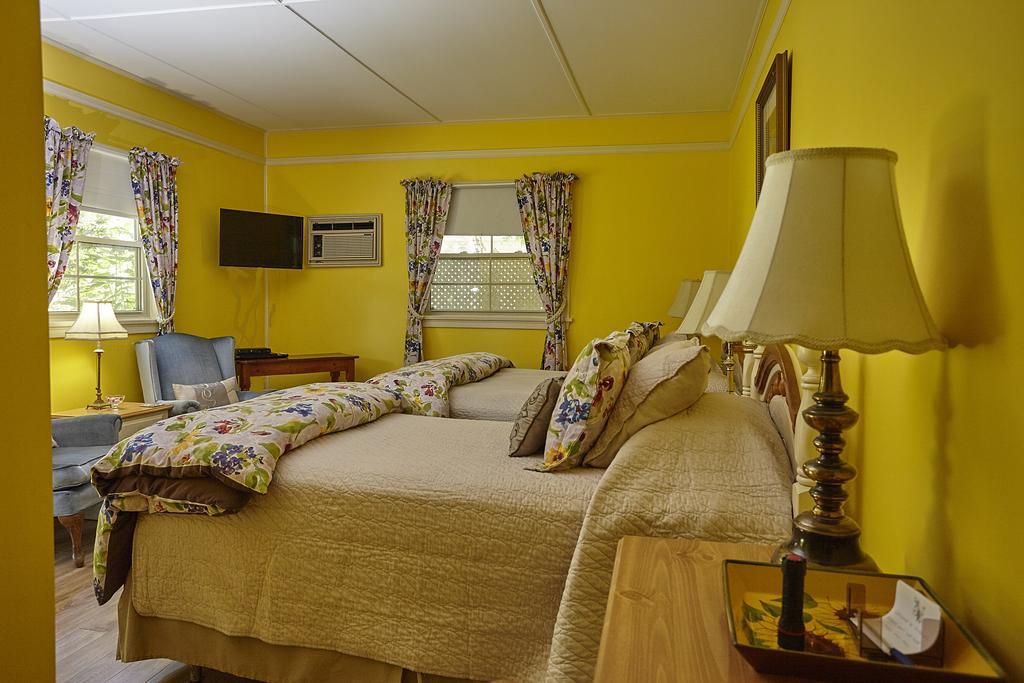 וולפוויל Victoria'S Historic Inn מראה חיצוני תמונה