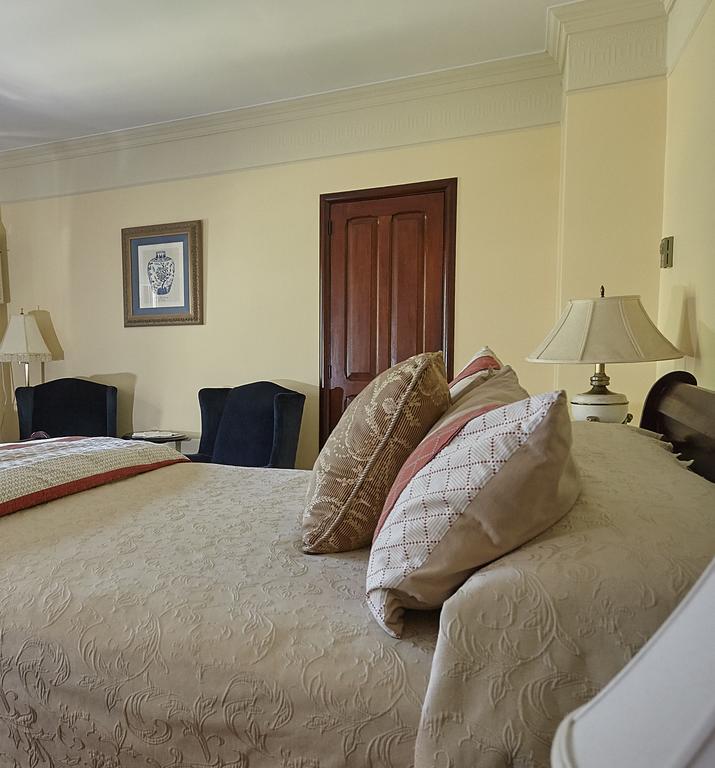 וולפוויל Victoria'S Historic Inn מראה חיצוני תמונה