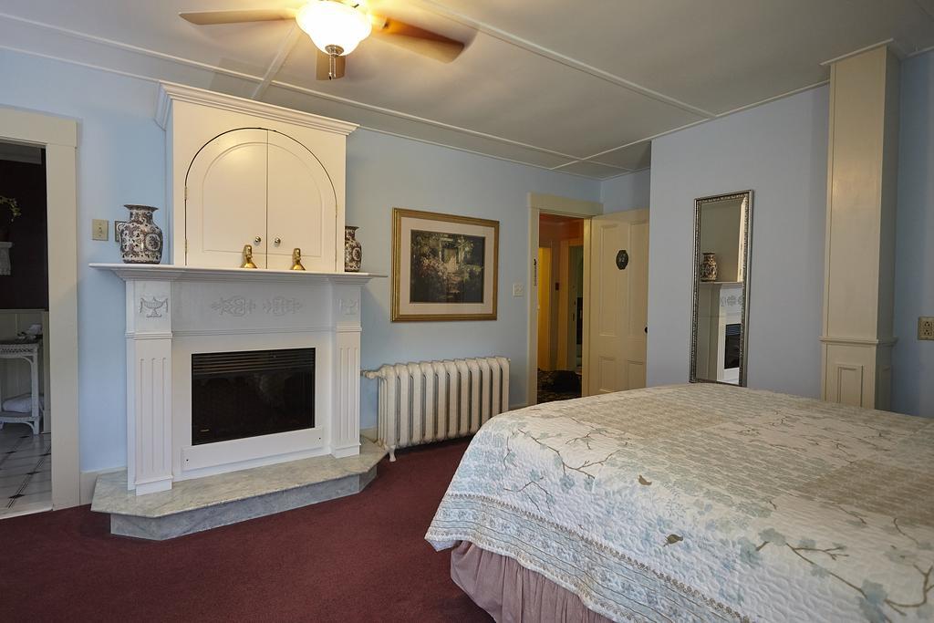 וולפוויל Victoria'S Historic Inn מראה חיצוני תמונה