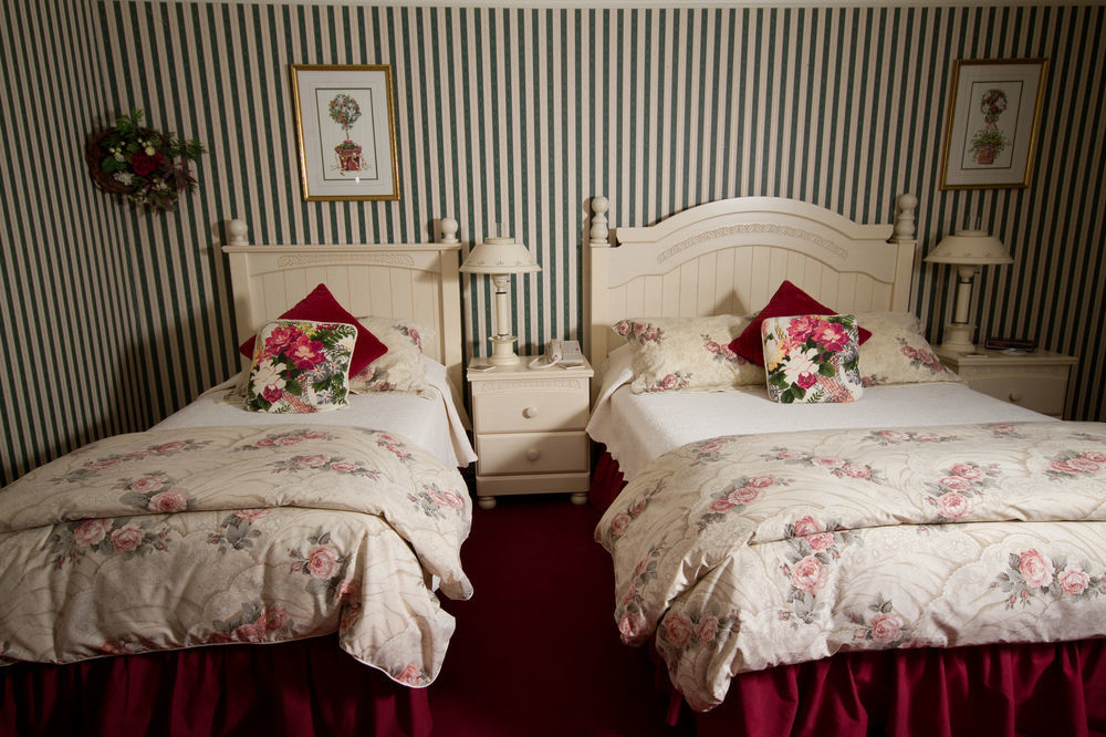 וולפוויל Victoria'S Historic Inn מראה חיצוני תמונה
